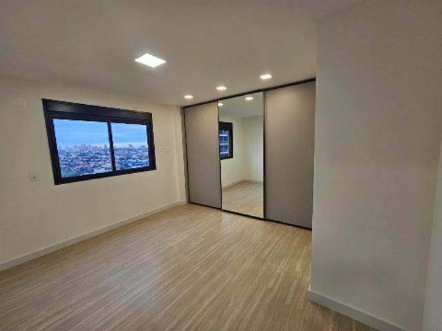 Apartamento para alugar com 1 Suíte + 2 Quartos em Gleba Fazenda Palhano, Londrina PR