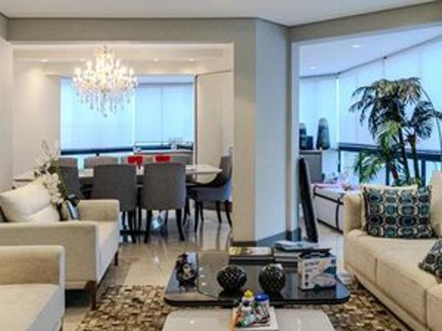 Apartamento para alugar com 208m², 3 quartos e 3 vagas