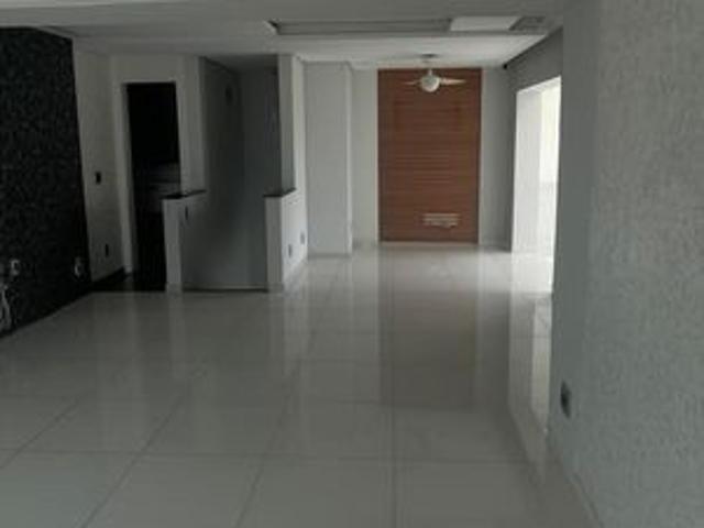 Apartamento para alugar com 200m², 3 quartos e 3 vagas