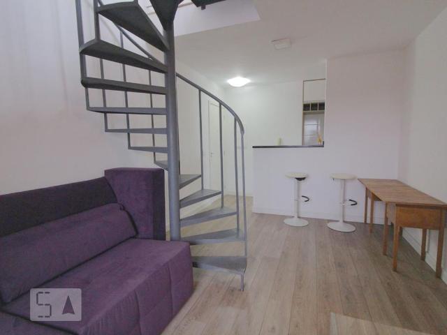 Apartamento para alugar com 229m², 3 quartos e 1 vaga