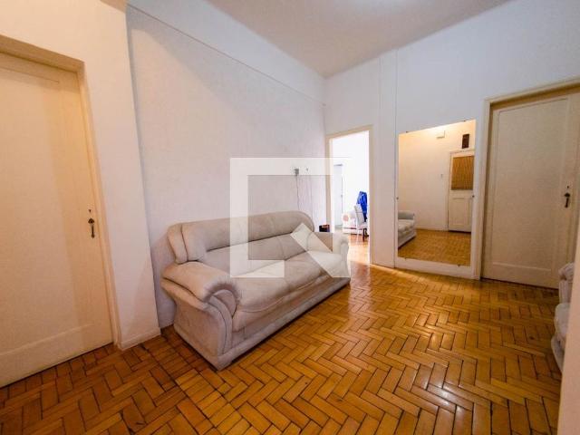 Apartamento para alugar com 220m², 4 quartos e sem vaga