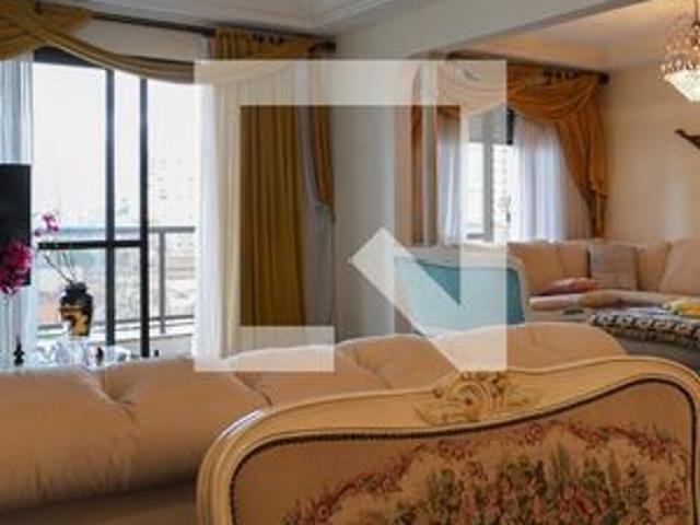 Apartamento para alugar com 235m², 3 quartos e 3 vagas