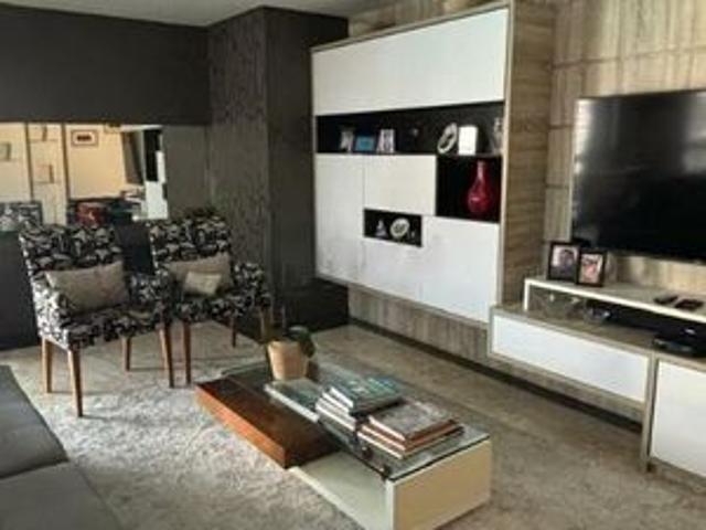 Apartamento para alugar com 236m², 4 quartos e 4 vagas