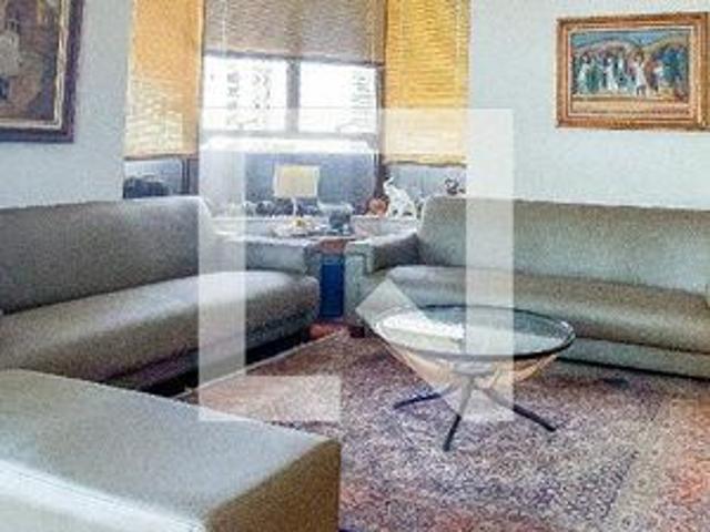 Apartamento para alugar com 238m², 3 quartos e 3 vagas