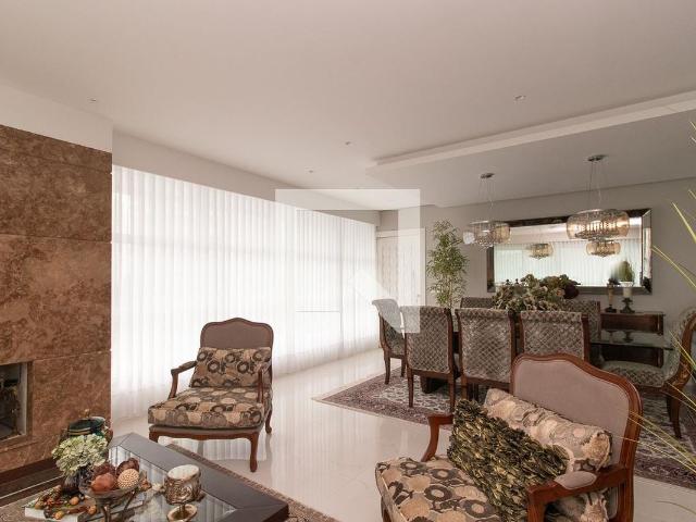 Apartamento para alugar com 233m², 4 quartos e 2 vagas