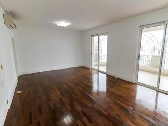 Apartamento para alugar com 260m², 4 quartos e 4 vagas