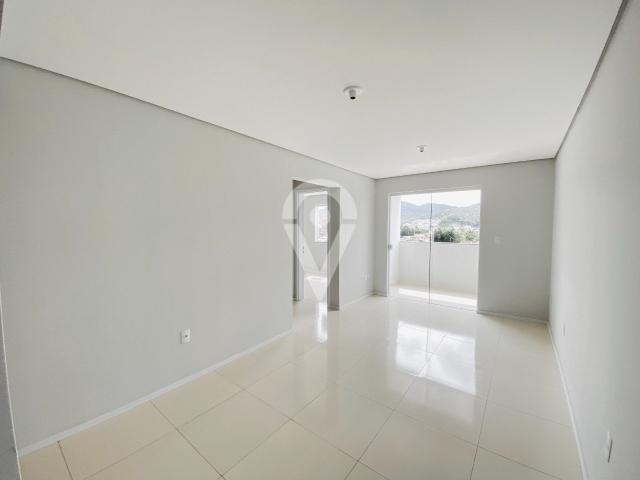 Apartamento para alugar com 2 quartos no bairro Rau em Jaraguá do Sul