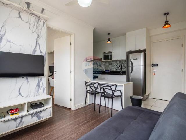 Apartamento para alugar com 2 quartos e 35 m² por R$ 2.150/mês