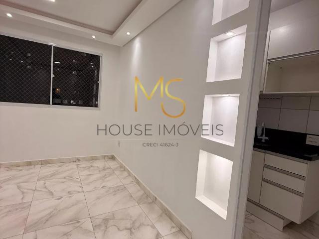 Apartamento para alugar com 2 quartos e 42 m² por R$ 1.800/mês