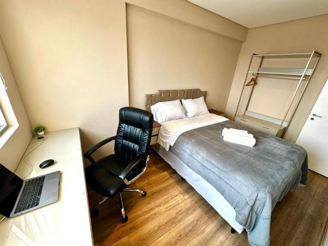 Apartamento para alugar com 2 quartos e 52 m² por R$ 5.900/mês