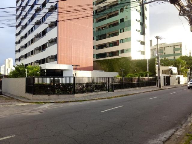 Apartamento para alugar com 2 quartos e 55 m² por R$ 2.200/mês