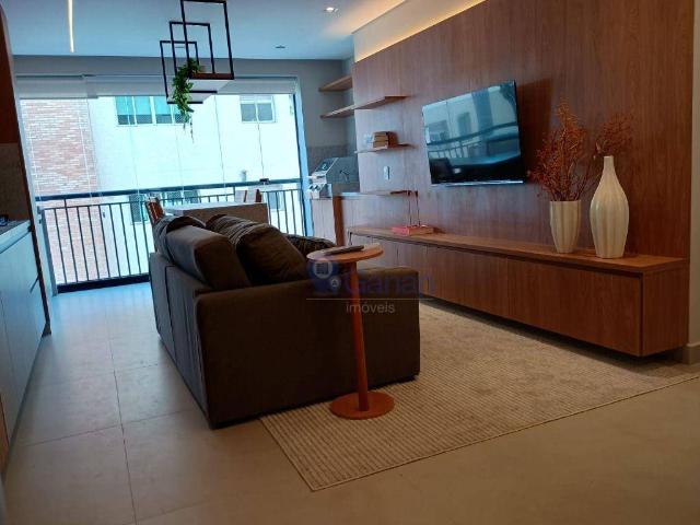 Apartamento para alugar com 2 quartos e 71 m² por R$ 9.600/mês