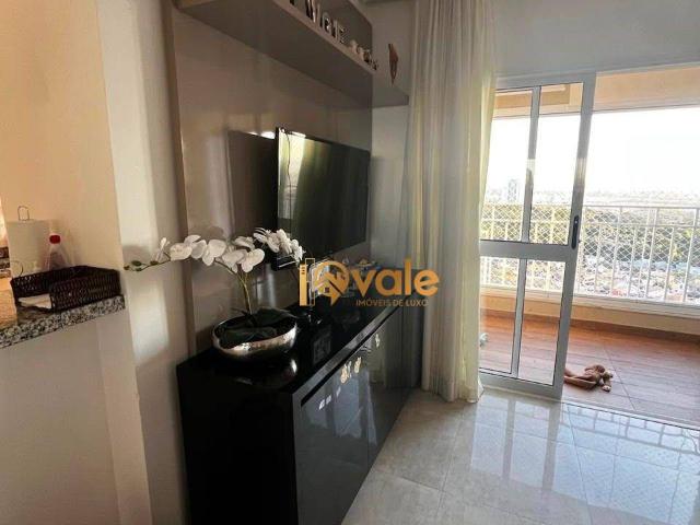 Apartamento para alugar com 2 quartos e 72 m² por R$ 3.200/mês