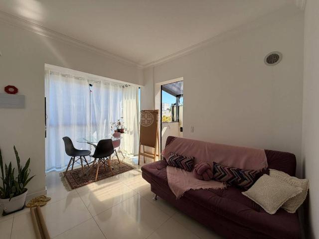 Apartamento para alugar com 2 quartos e 74 m² por R$ 3.500/mês