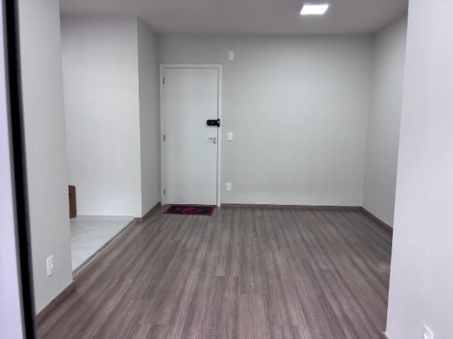 Apartamento para alugar com 2 Quartos em Vale dos Tucanos, Londrina PR