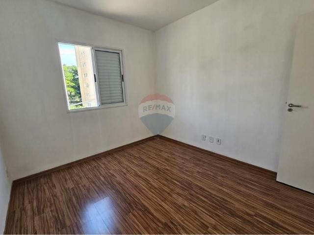 Apartamento para alugar com 2 quartos, sala, cozinha e duas vagas de garagem