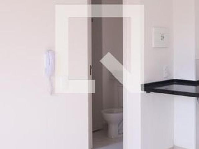 Apartamento para alugar com 33m², 2 quartos e sem vaga