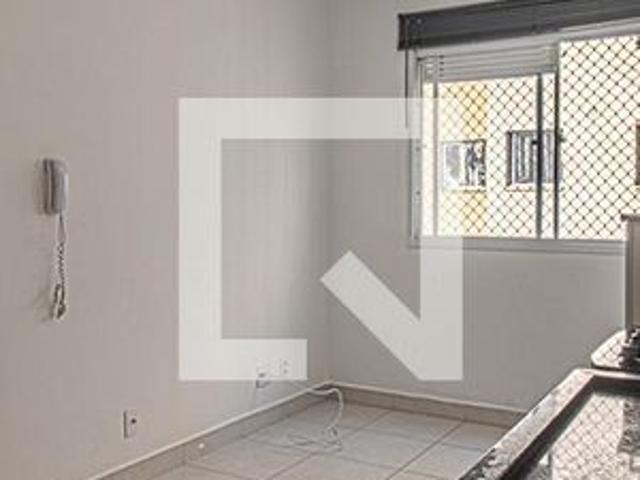 Apartamento para alugar com 33m², 2 quartos e sem vaga
