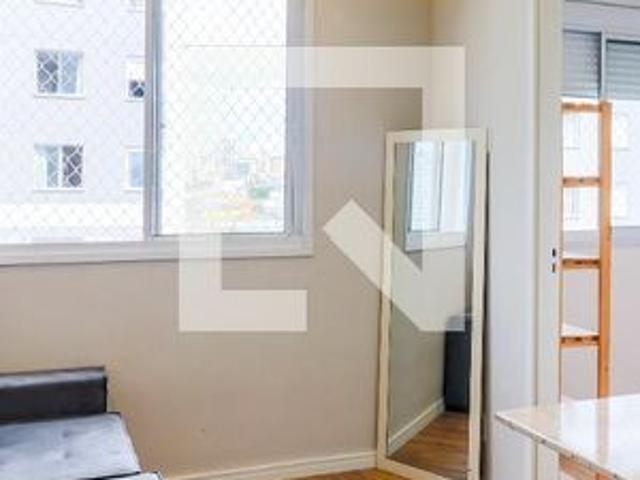 Apartamento para alugar com 34m², 2 quartos e sem vaga