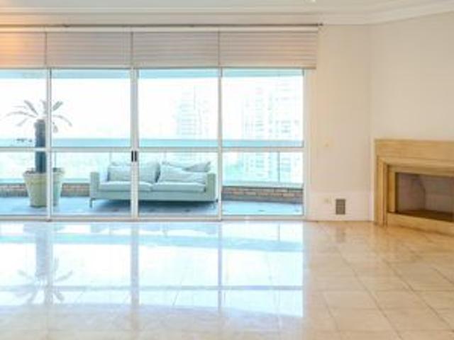 Apartamento para alugar com 368m², 3 quartos e 6 vagas