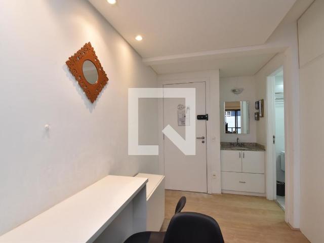 Apartamento para alugar com 37m², 1 quarto e sem vaga