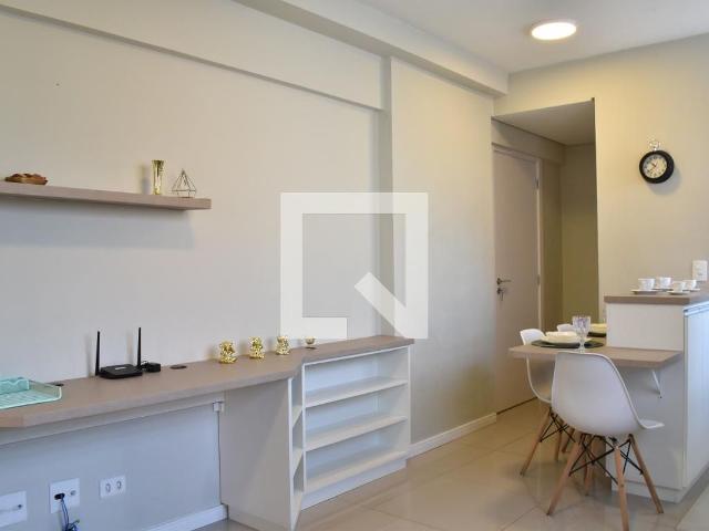 Apartamento para alugar com 38m², 1 quarto e sem vaga