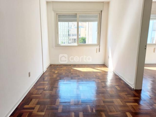 Apartamento para alugar com 40m², 1 quarto, Centro, Porto Alegre