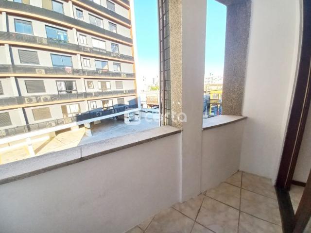 Apartamento para alugar com 43m², 1 quarto, 1 vaga, Azenha, Porto Alegre