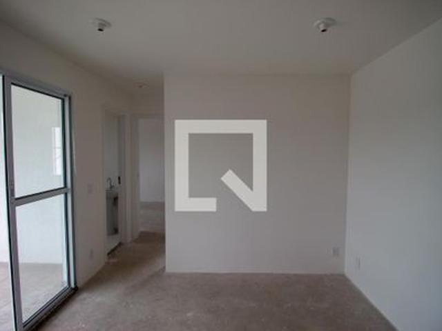 Apartamento para alugar com 0m², 0 quarto e sem vaga