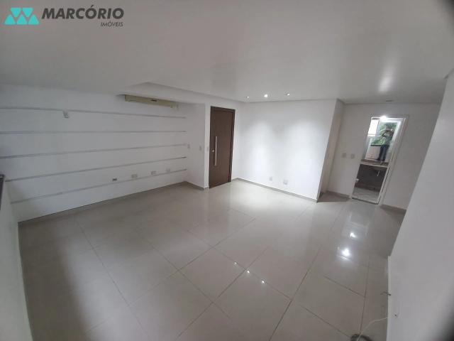 Apartamento para alugar com 4 quartos e 156 m² por R$ 3.700/mês