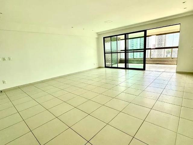 Apartamento para alugar com 4 quartos e 207 m² por R$ 11.000/mês