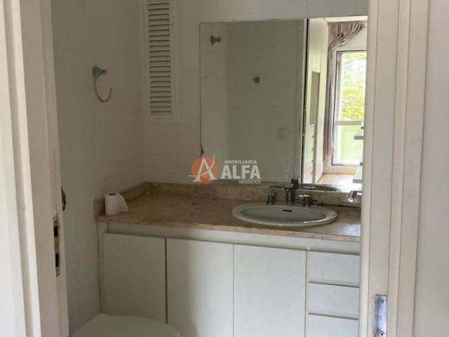 Apartamento para alugar com 4 quartos e 200 m² por R$ 26.000/mês