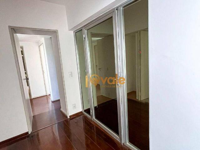 Apartamento para alugar com 4 quartos e 230 m² por R$ 6.500/mês