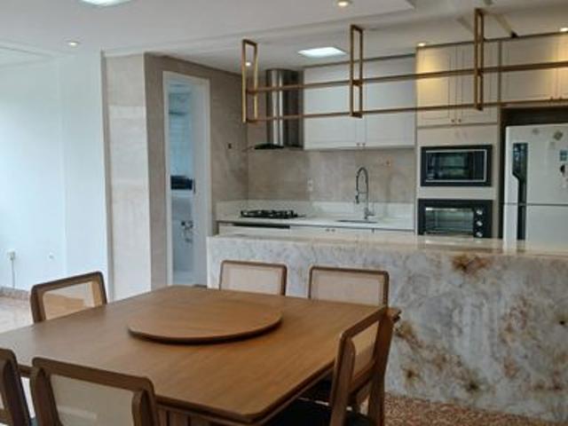 Apartamento para Alugar com 4 quartos, 6 banheiros, 3 vagas e 287m²