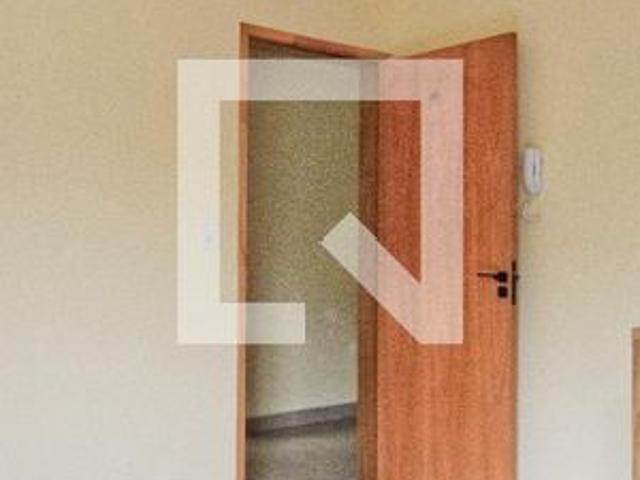 Apartamento para alugar com 65m², 2 quartos e sem vaga