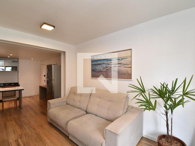 Apartamento para alugar com 67m², 1 quarto e sem vaga