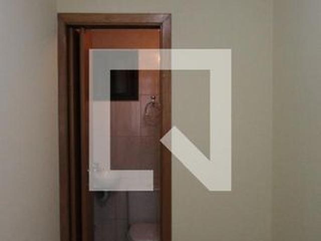 Apartamento para alugar com 72m², 3 quartos e sem vaga