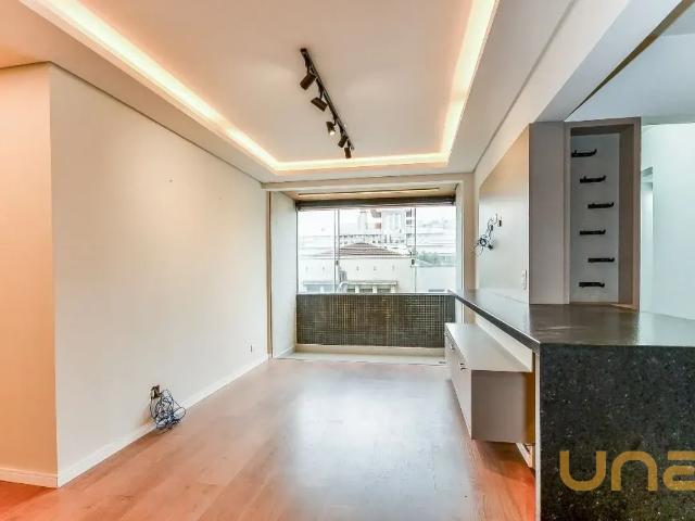 Apartamento semimobiliado com 2 dormitórios sendo 1 suíte para alugar por R$ 3.400 /mês