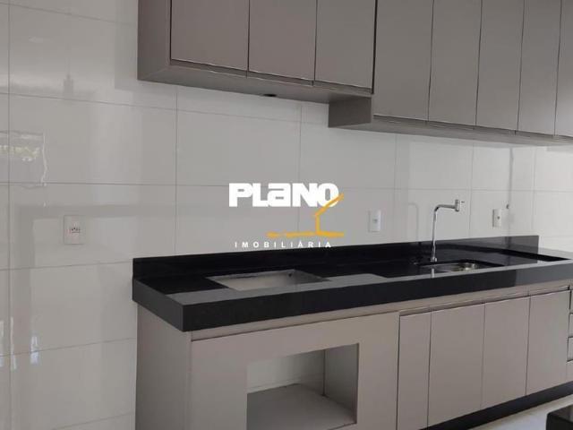 Apartamento Para Alugar Em São Joaquim de 100.00 m² Com 3 Quartos, 2 Suites E 2 Garagens