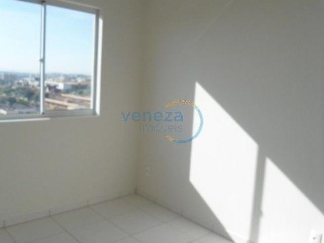 Apartamento para alugar no ed Inédito região central de Londrina com 2 quartos