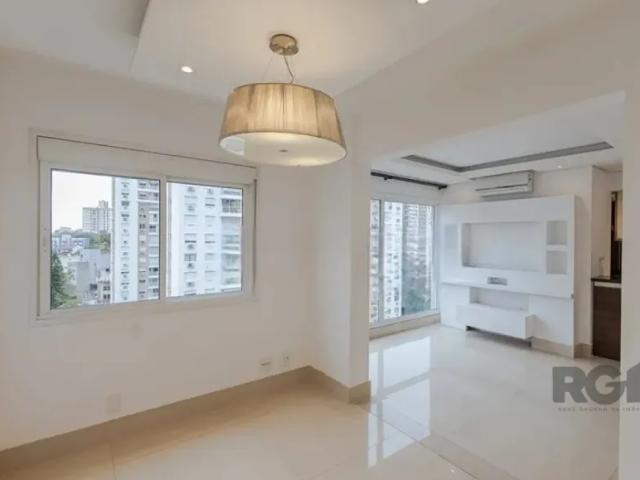 Apartamento para alugar no Passo da Areia com 79m² e 3 dormitórios/quartos disponíveis