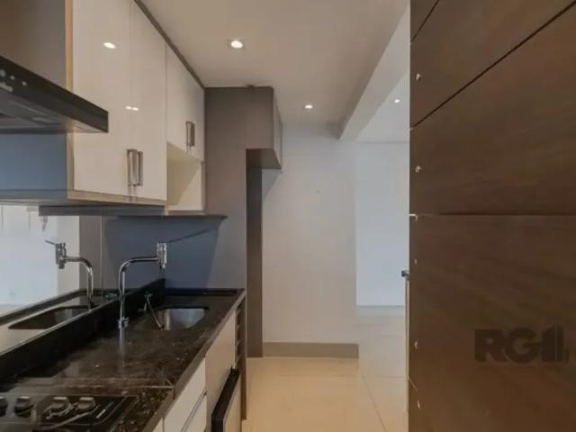 Apartamento para alugar no Passo da Areia com 79m² e 3 dormitórios/quartos disponíveis