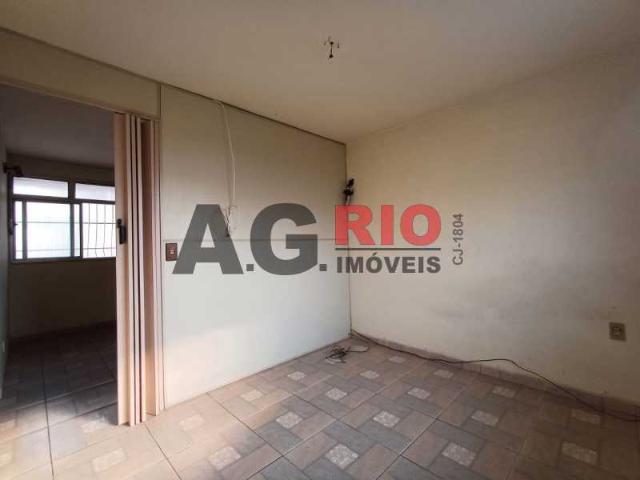 Apartamento para alugar Rua Jerônimo Pinto,Rio de Janeiro,RJ R$ 800