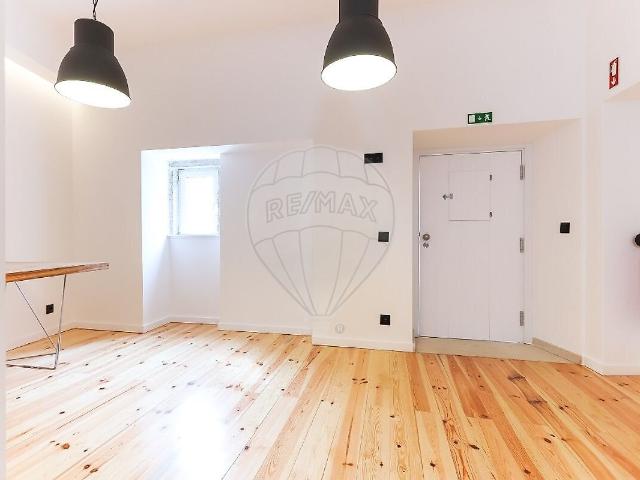 Apartamento para arrendar em Oeiras e São Julião da Barra, Paço de Arcos e Caxias, Oeiras RE/MAX Portugal