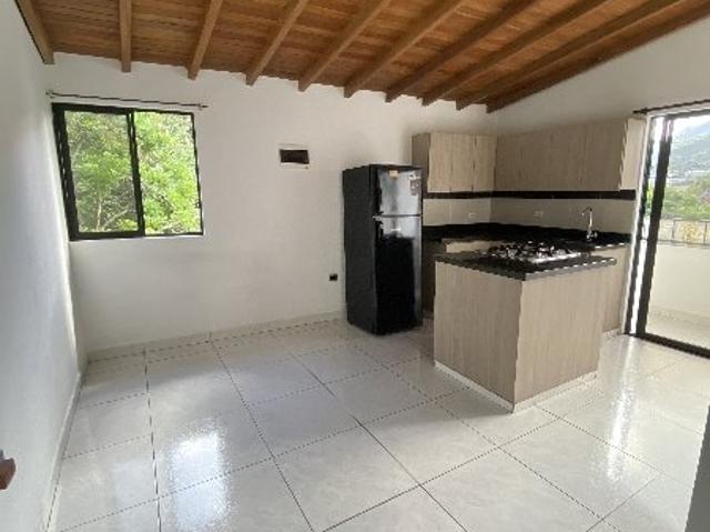 Apartamento para Arriendo, Código 7968
