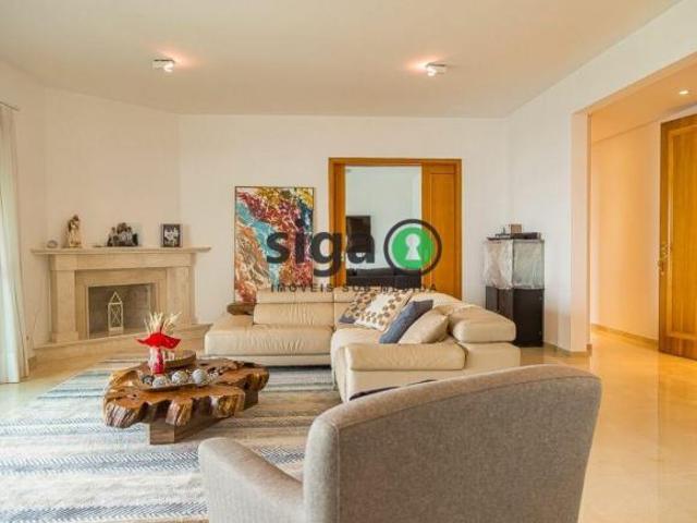 Apartamento para disponível para venda ou aluguel no Panamby, de 367m, 4 quartos e 6 vagas