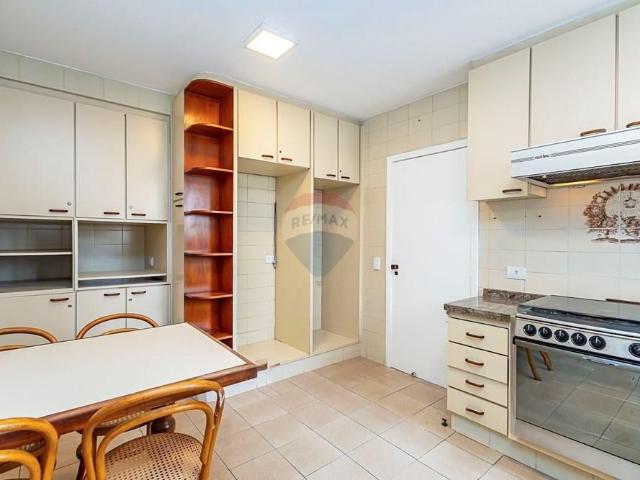 Apartamento para locação 03 dormitórios, 01 suíte 138m² Centro