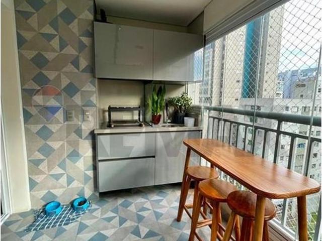Apartamento para locação totalmente REFORMADO E MOBILIADO na Rua das Flechas