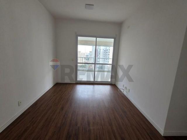 Apartamento para locação com 2 dormitórios e 1 vaga em Santana