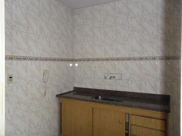 Apartamento para Locação com 2 Quartos e 1 Vaga no Condomínio Residencial Nações Unidas, Vila São José